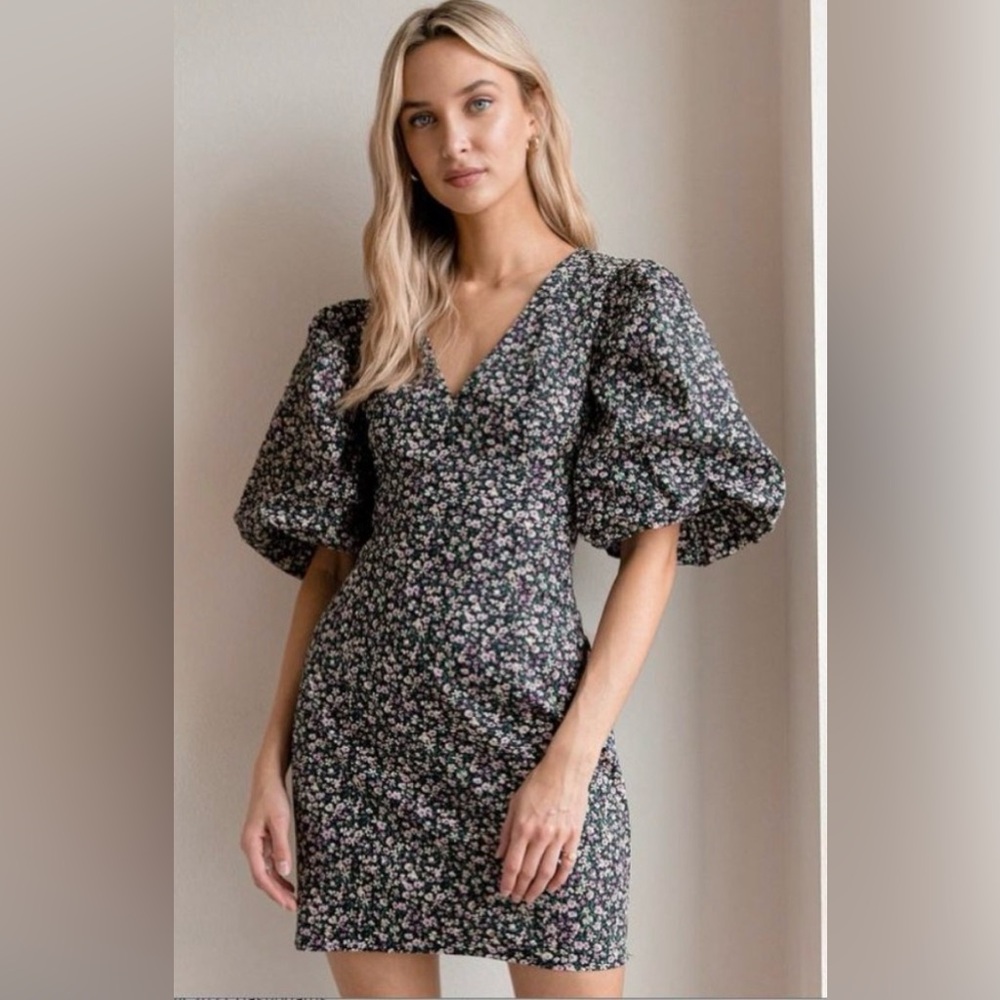 Lulu's Keep It Sunny Mini Dress  - Black with Floral Pattern - Large - NWT
